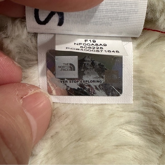 North Face infant coat, 3-6 mo., lined in faux fur, warm, fall, winter - Picture 12 of 15